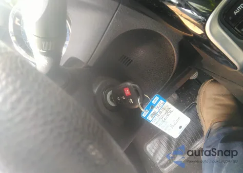 2018 Toyota Corolla Le из США, поврежденный, VIN 2T1BURHE0JC972318